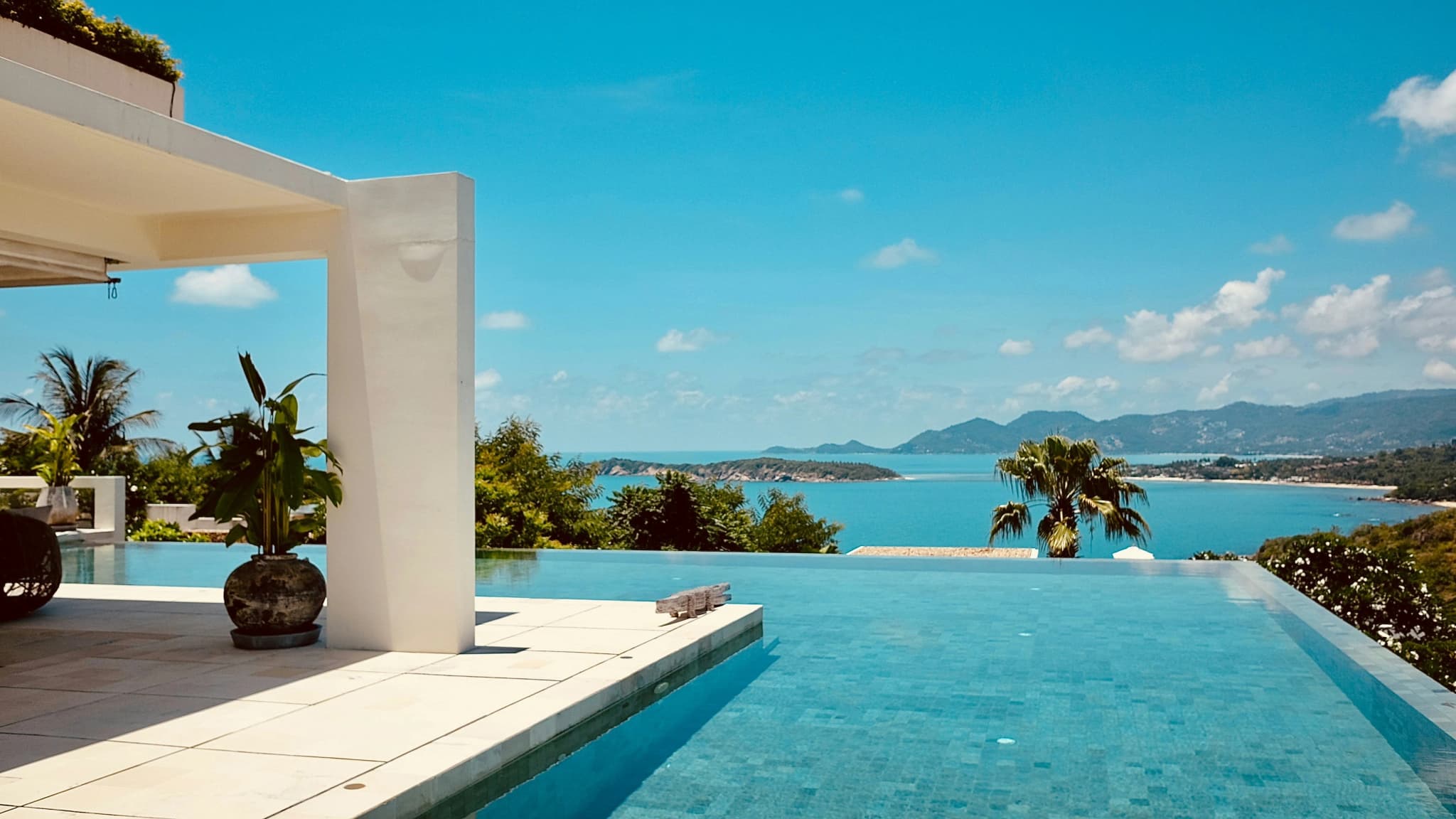 Modern Villa with Infinity Pool